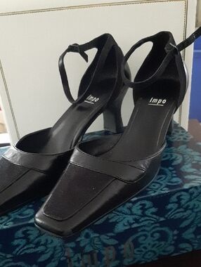 Impo Black Ankle-Strap Square-Toe Mid Heel Pumps
